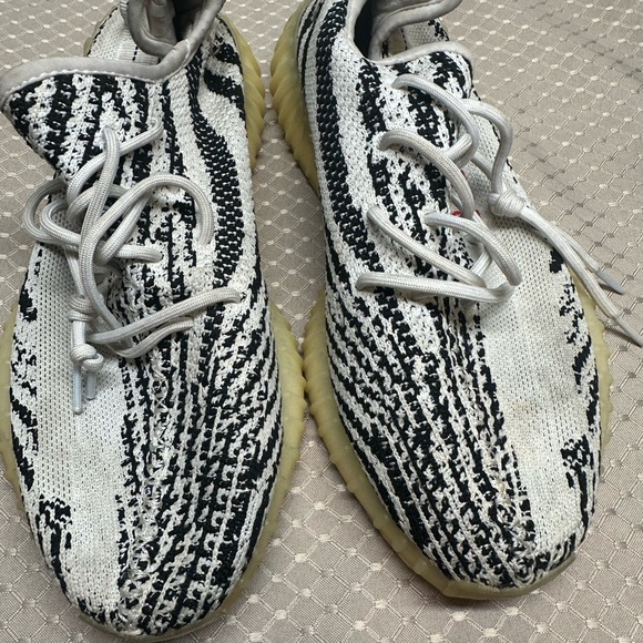Yeezy v2 ape779001 - Picture 3 of 6